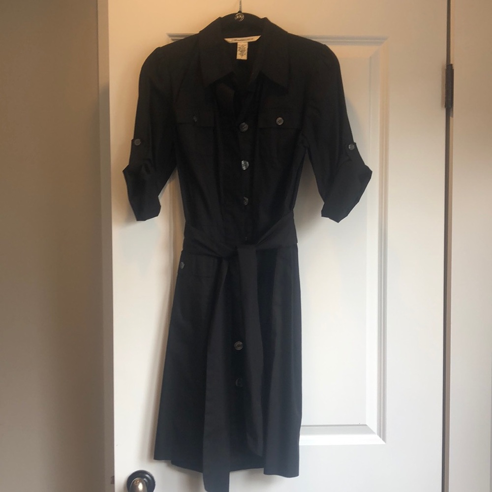 Diane Von Furstenberg 6 dress black belt tie